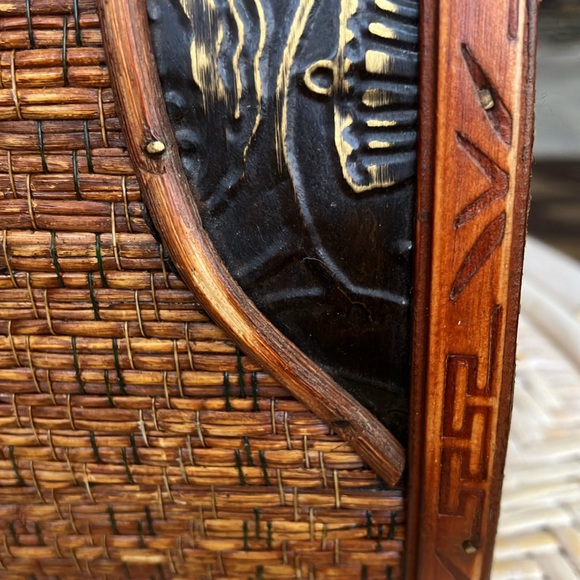 VINTAGE WOOD PURSE BAMBOO WRAPPED HANDLES BRASS SLIDE LATCH and HINGED 1960’s - Picture 8 of 17